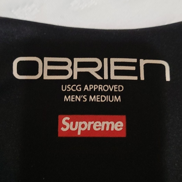 Supreme life vest - Picture 2 of 4